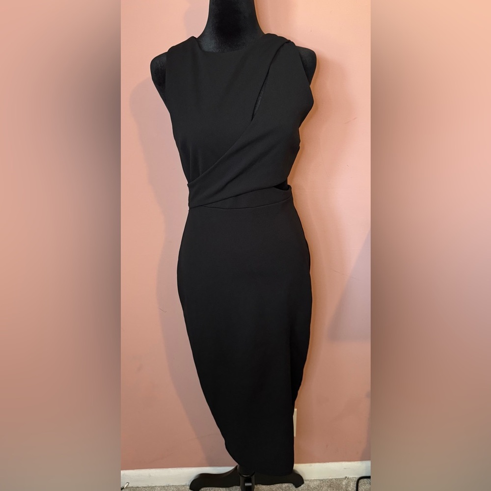 Elegant Black Sleeveless Dress